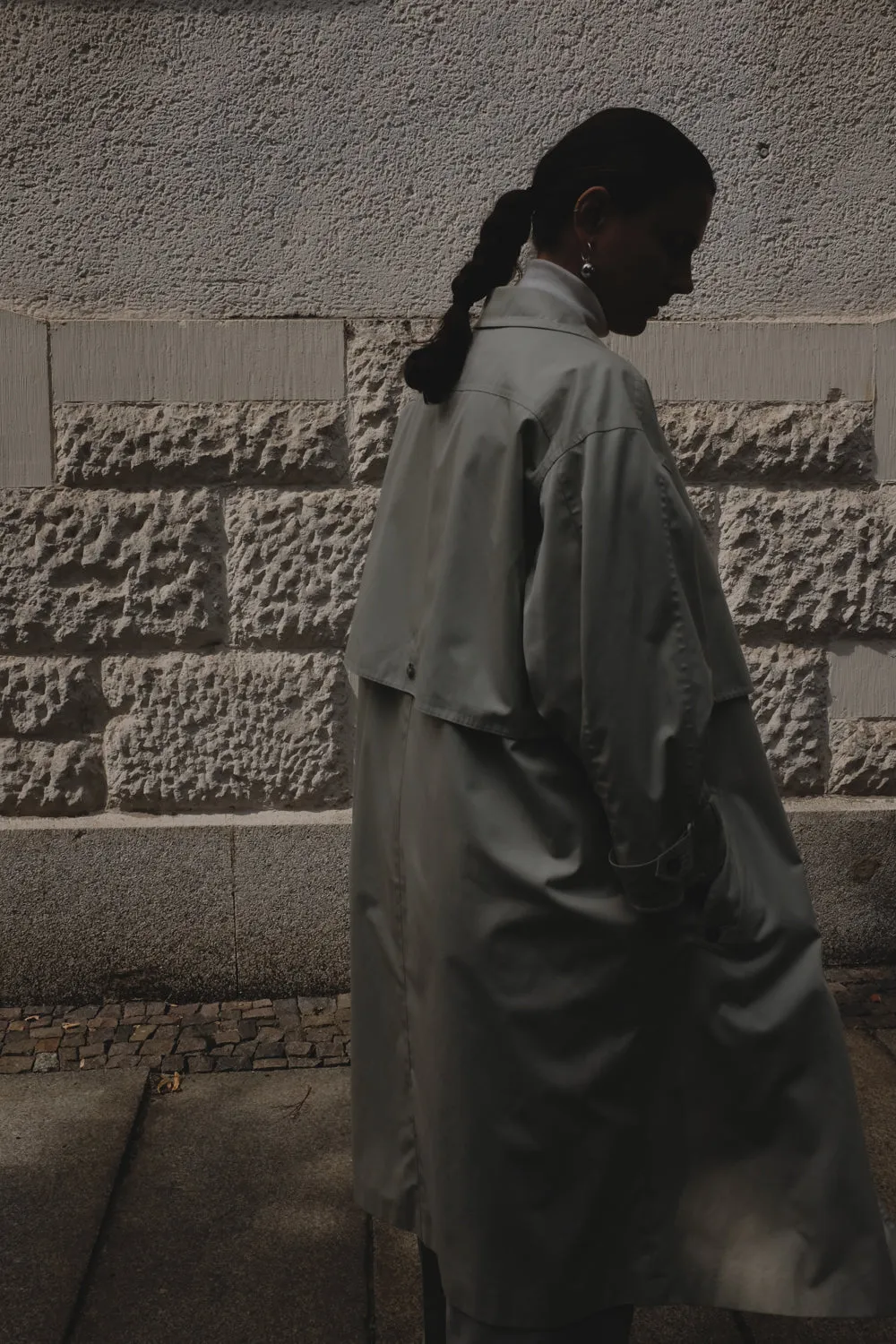 BEIGE VINTAGE BELTED TRENCH COAT