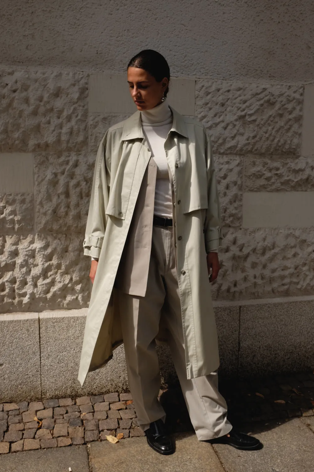 BEIGE VINTAGE BELTED TRENCH COAT