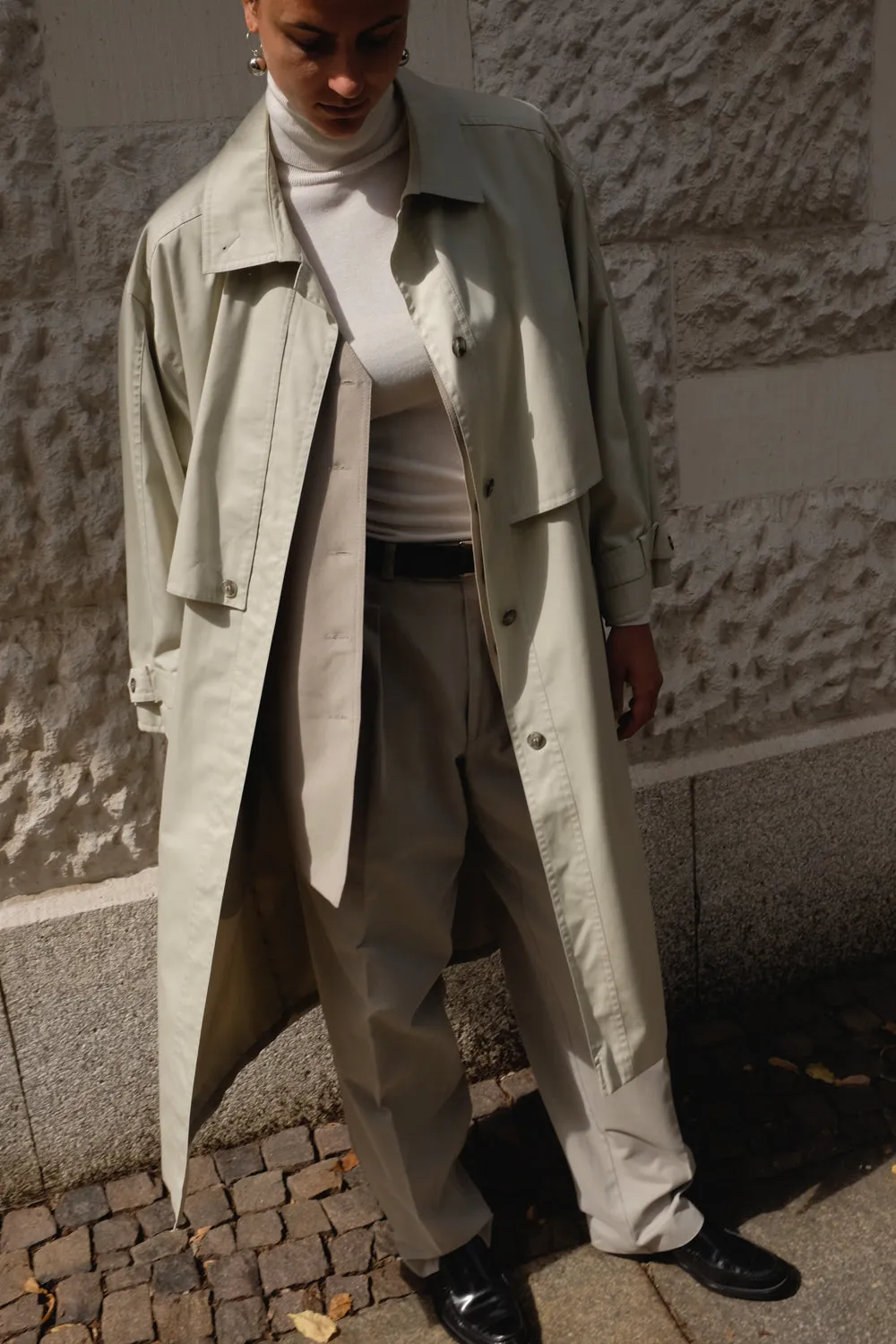 BEIGE VINTAGE BELTED TRENCH COAT