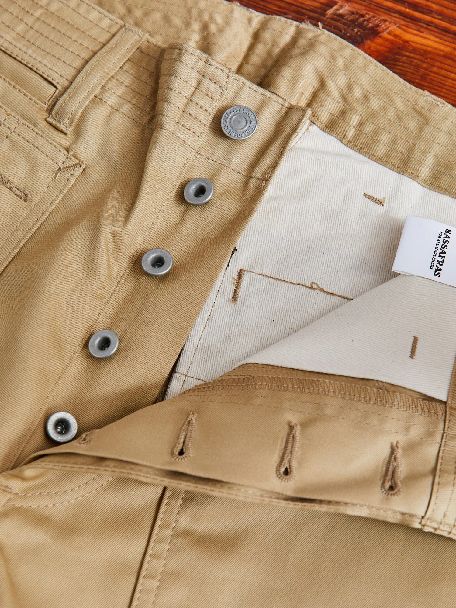 Fall Leaf Sprayer Pants in Beige Chino