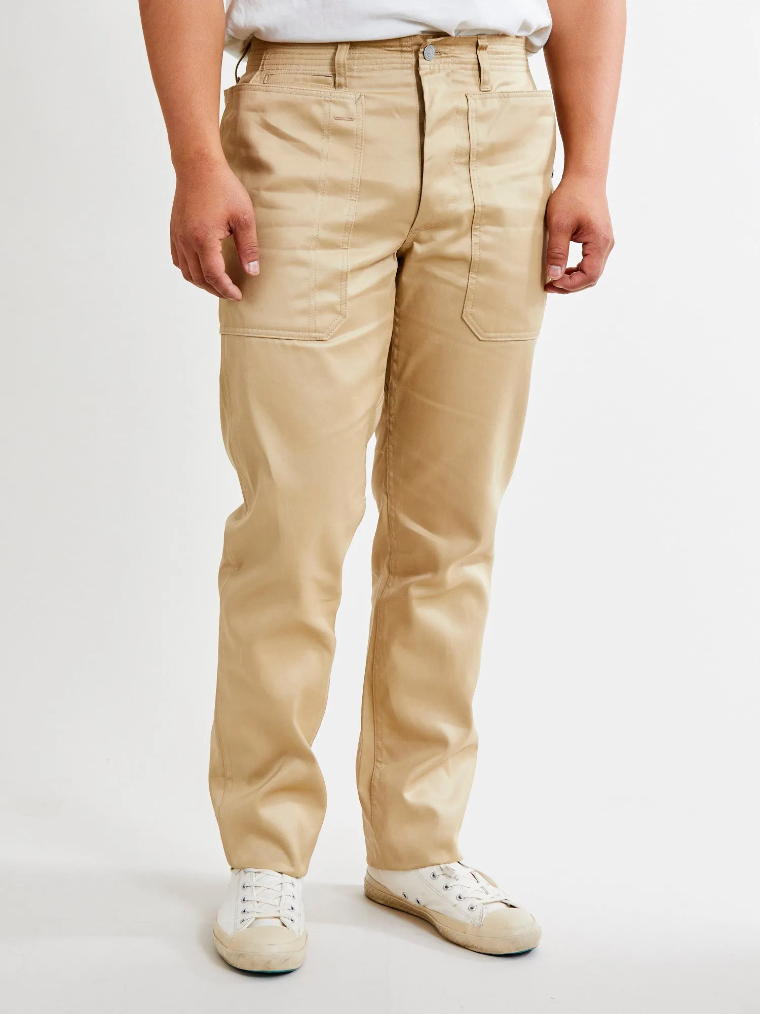 Fall Leaf Sprayer Pants in Beige Chino