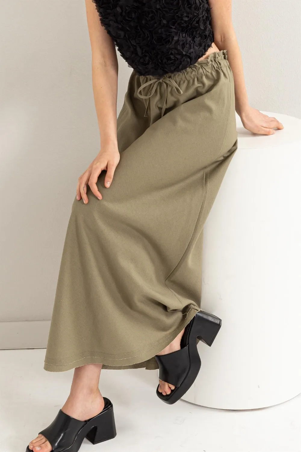 Hot Girl Drawstring Washed Linen Maxi Skirt In Olive