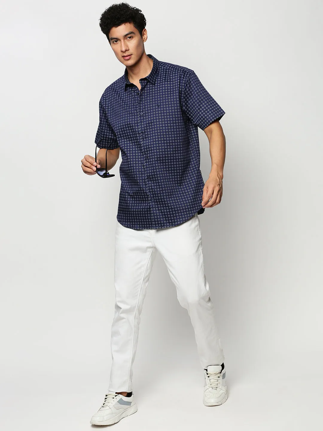 Men Navy Geometrical Casual Casual Shirts